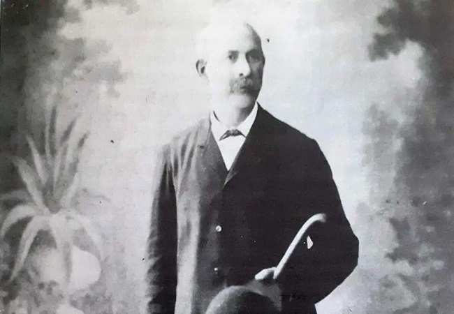 Ο Ηπειρώτης μπακάλης που έδωσε το όνομά του στην διάσημη συνοικία, άφησε όλη την περιουσία του στο χωριό του. Δείτε από που&nbsp;ξεκίνησε