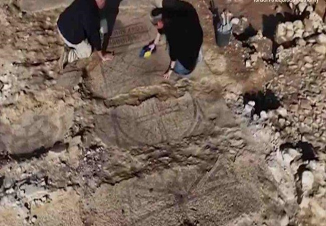 Αρχαιολόγοι στο νότιο Ισραήλ ανακάλυψαν βυζαντινό μοναστήρι 1.500 ετών – Έχει ψηφιδωτό με ελληνική&nbsp;επιγραφή