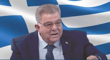 ΑΛΛΑΞΕ ΤΟ ΕΠΩΝΥΜΟ ΤΟΥ Ο ΠΡΟΕΔΡΟΣ ΤΩΝ ΠΑΤΡΙΩΤΩΝ – ΠΡΟΔΡΟΜΟΣ ΕΛΕΥΘΕΡΟΣ&nbsp;ΠΛΕΟΝ!!!