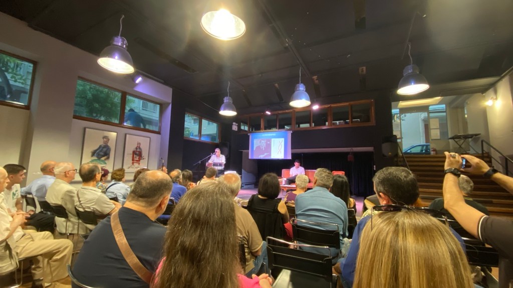 Πλήθος Λαρισαίων στην εκδήλωση για το έργο του Ν. Καζαντζάκη με ομιλητή τον Κωνσταντίνο&nbsp;Τάταρη