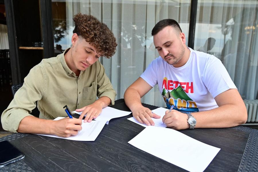 Νεολαία ΣΥΡΙΖΑ / Υπέγραψε με την Νεολαία SDYM των Σκοπίων&nbsp; Κοινή Διακήρυξη Συνεργασίας και&nbsp;Αλληλεγγύης!!!-