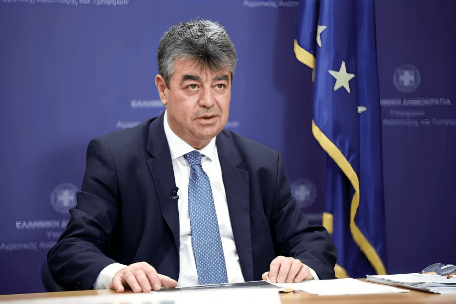 Χαράλαμπος Μπιλλίνης: Ο Πρύτανης του Πανεπιστημίου Θεσσαλίας που αποφασίζει για τη θανάτωση των ζώων, προωθεί έντομα για ανθρώπινη κατανάλωση μαζί με τους συνεργάτες&nbsp;του